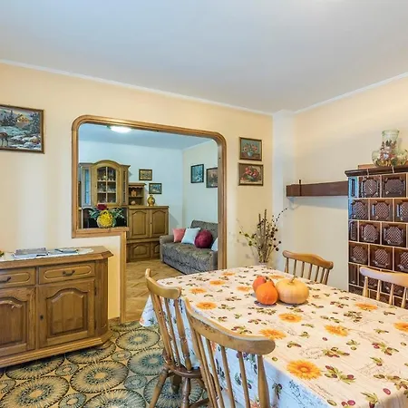 Zora With Whirlpool Apartment Sveti Lovrec Pazenaticki