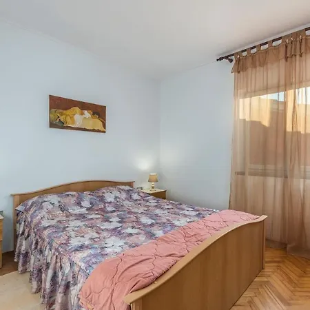 Apartament Zora With Whirlpool