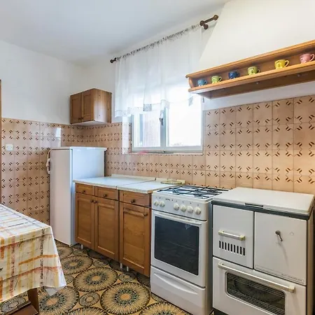 Zora With Whirlpool Apartment Sveti Lovrec Pazenaticki