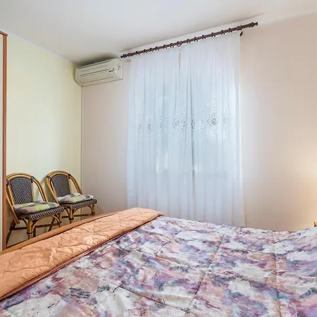 Zora With Whirlpool Sveti Lovrec Pazenaticki